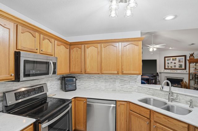4610 WREN WOOD DR, Columbia, MO 65202