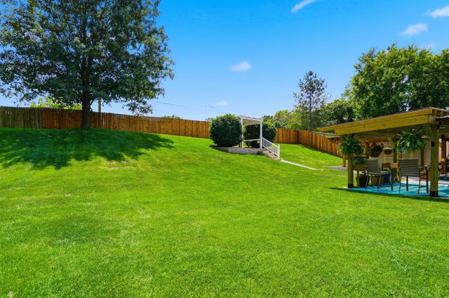 4610 WREN WOOD DR, Columbia, MO 65202