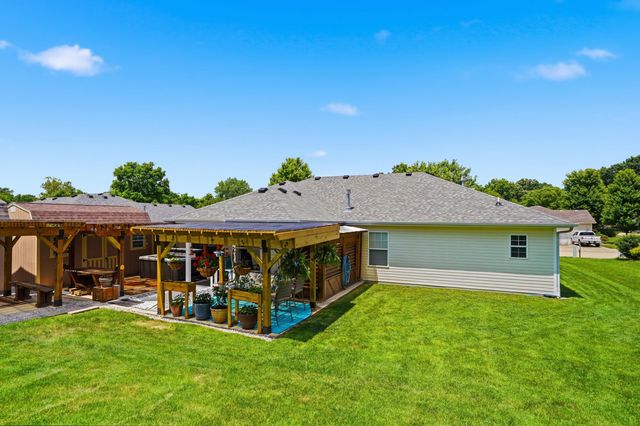4610 WREN WOOD DR, Columbia, MO 65202