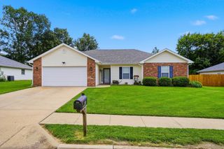 4610 WREN WOOD DR, Columbia, MO 65202