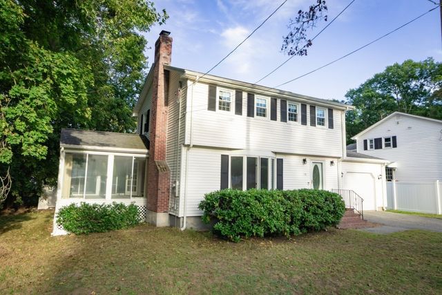 38 Guild St 1, Lowell, MA 01852