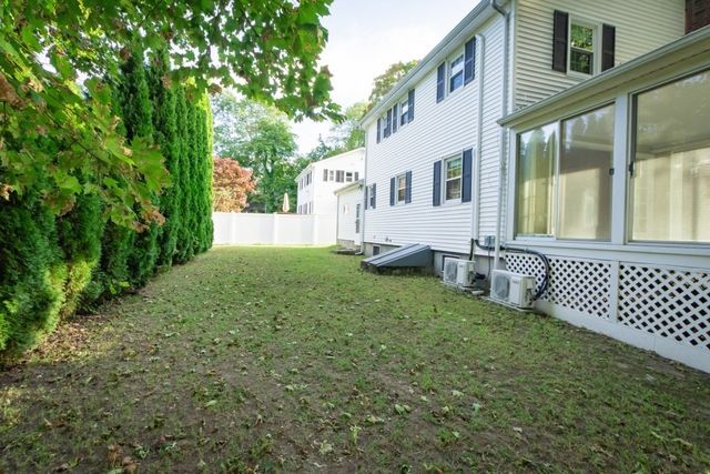 38 Guild St 1, Lowell, MA 01852
