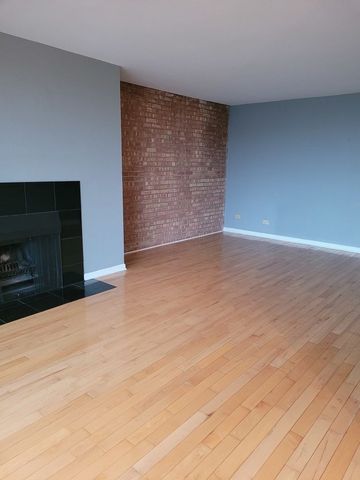 6000 Oakwood Drive 6H, Lisle, IL 60532