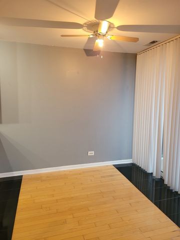 6000 Oakwood Drive 6H, Lisle, IL 60532