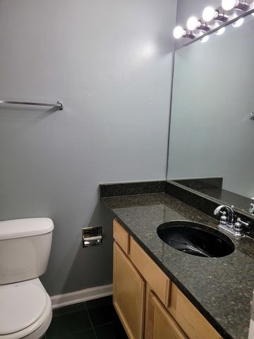 6000 Oakwood Drive 6H, Lisle, IL 60532