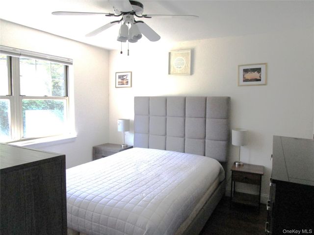 324 Post Avenue 1G, Westbury, NY 11590