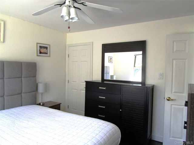 324 Post Avenue 1G, Westbury, NY 11590