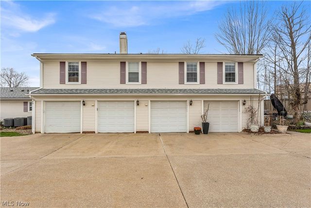 10446 Independence Drive 20D, North Royalton, OH 44133