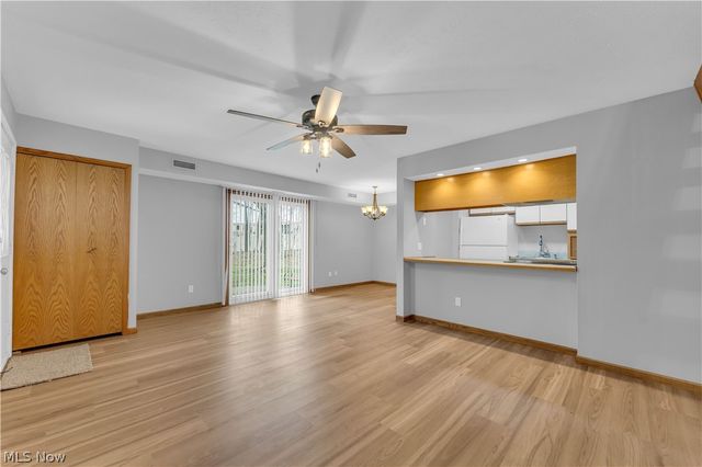 10446 Independence Drive 20D, North Royalton, OH 44133