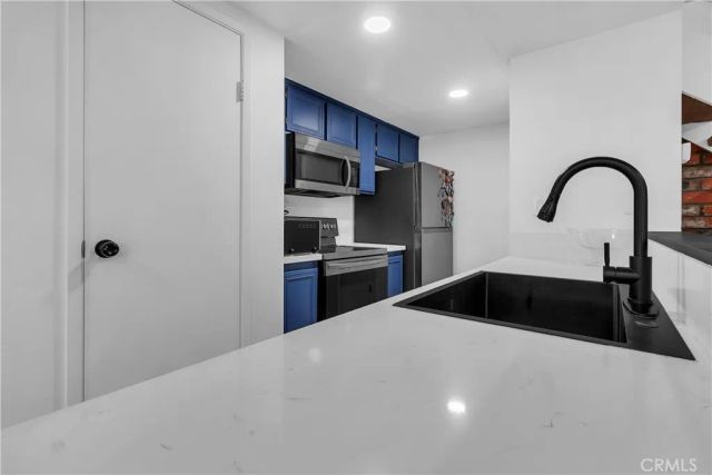 3003 Knollwood Avenue 2, La Verne, CA 91750