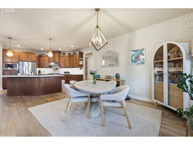2575 CRESCENT Ave, Eugene, OR 97408