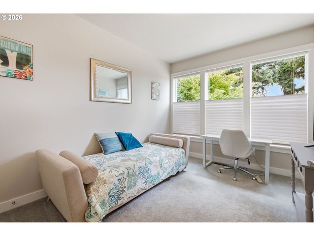 2575 CRESCENT Ave, Eugene, OR 97408