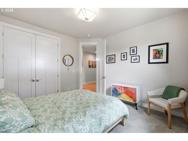 2575 CRESCENT Ave, Eugene, OR 97408