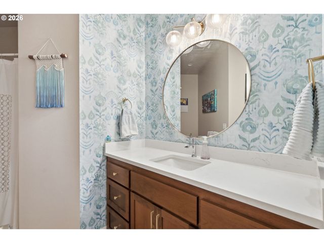 2575 CRESCENT Ave, Eugene, OR 97408