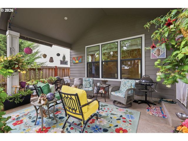 2575 CRESCENT Ave, Eugene, OR 97408