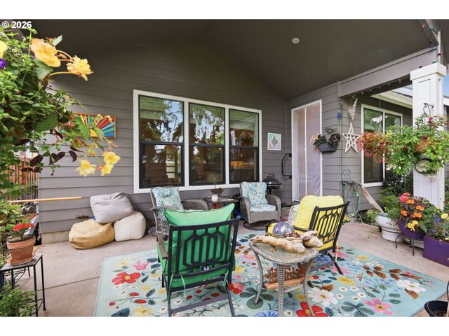 2575 CRESCENT Ave, Eugene, OR 97408