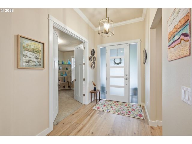 2575 CRESCENT Ave, Eugene, OR 97408