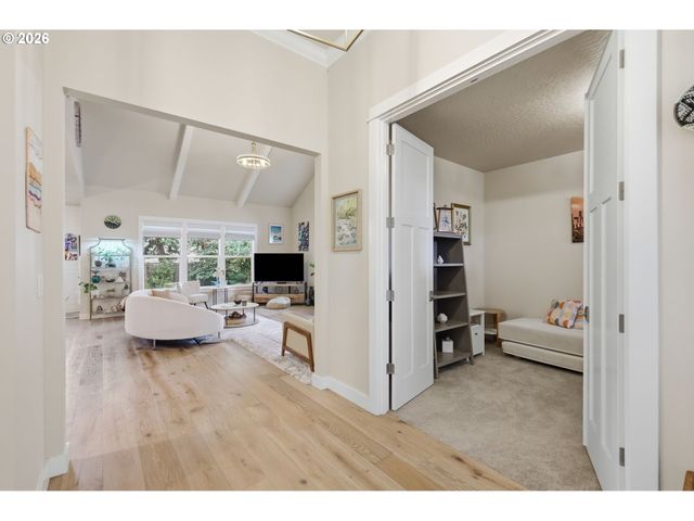 2575 CRESCENT Ave, Eugene, OR 97408