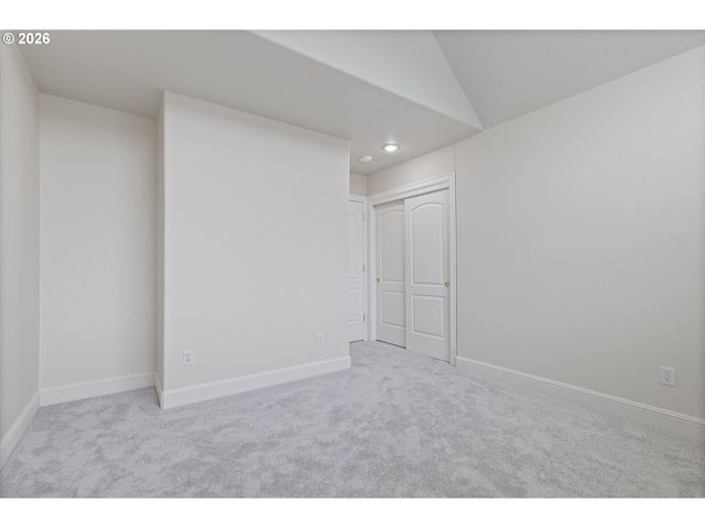 3808 FAIRHAVEN Dr, West Linn, OR 97068