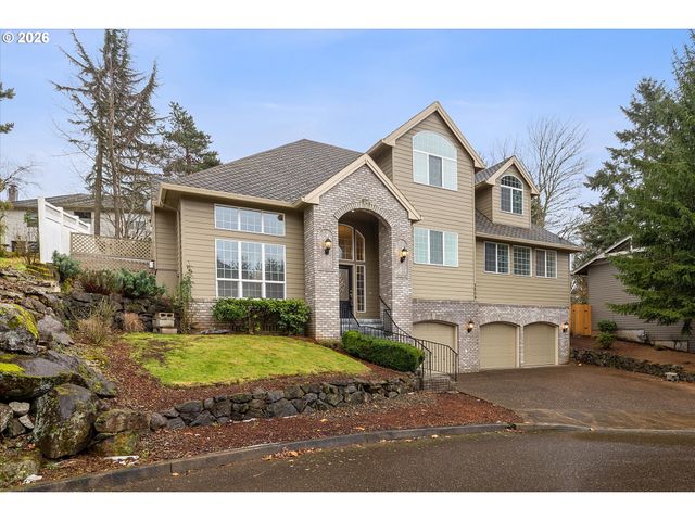 3808 FAIRHAVEN Dr, West Linn, OR 97068