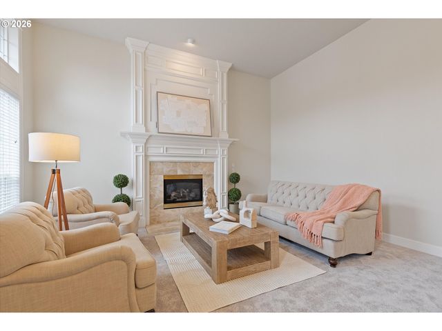 3808 FAIRHAVEN Dr, West Linn, OR 97068