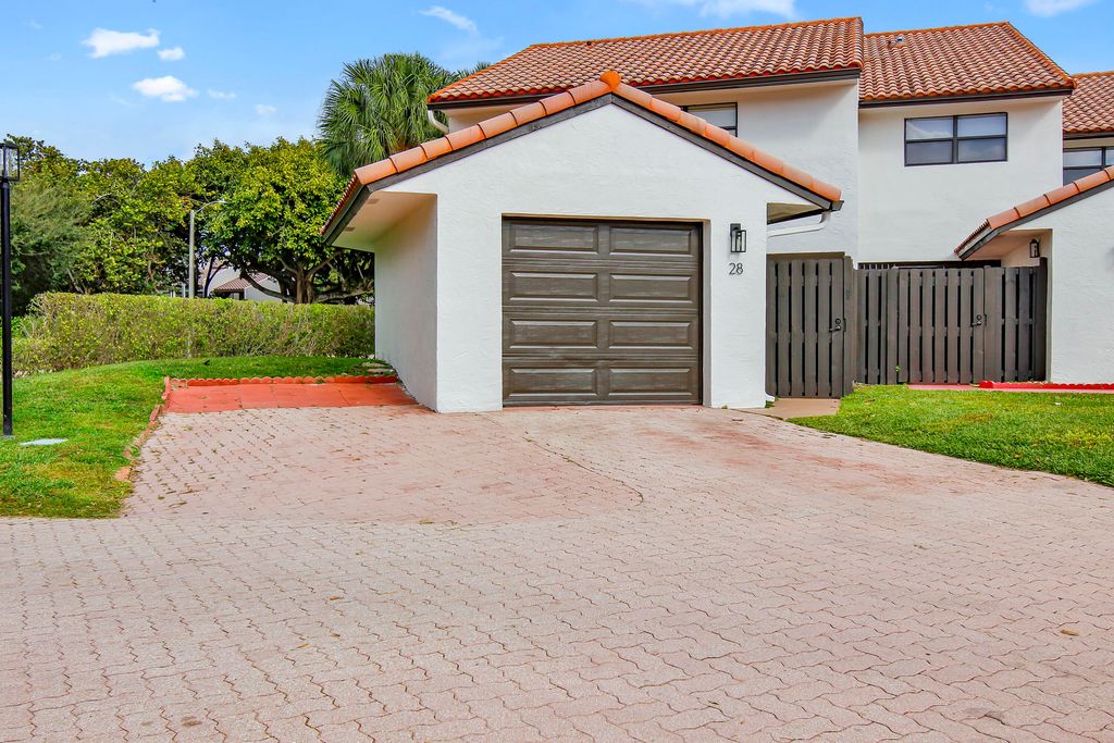 6850 NW 2nd Avenue NW 28, Boca Raton, FL 33487