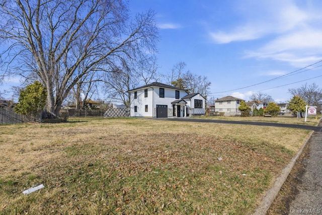 149 Delaware Avenue, Bay Shore, NY 11706