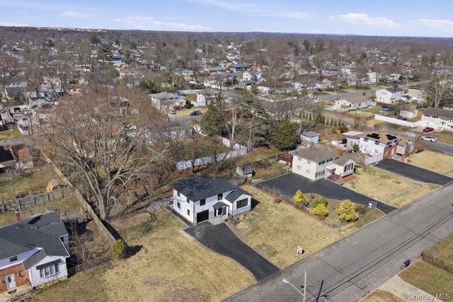 149 Delaware Avenue, Bay Shore, NY 11706