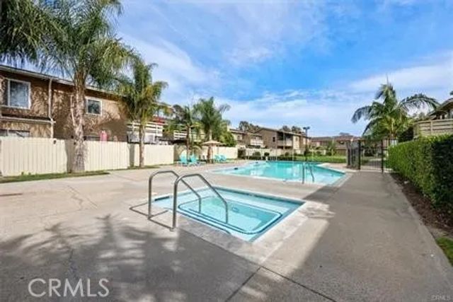 3936 W 5th 44, Santa Ana, CA 92703