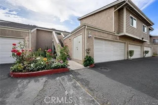 3936 W 5th 44, Santa Ana, CA 92703
