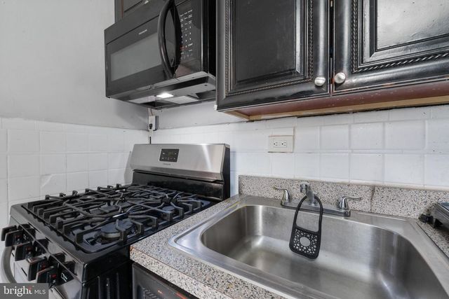 6084 UPLAND ST, Philadelphia, PA 19142