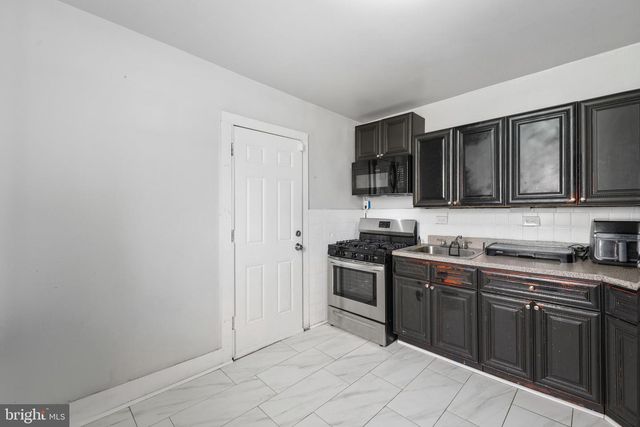 6084 UPLAND ST, Philadelphia, PA 19142