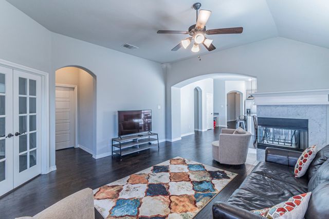 1901 Maplewood Drive, Glenn Heights, TX 75154