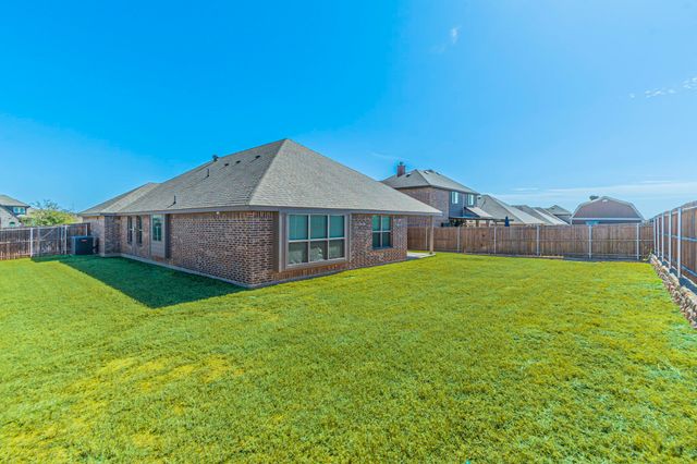 1901 Maplewood Drive, Glenn Heights, TX 75154
