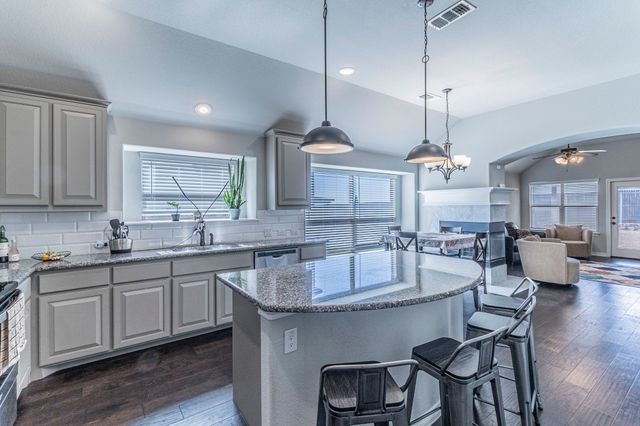 1901 Maplewood Drive, Glenn Heights, TX 75154