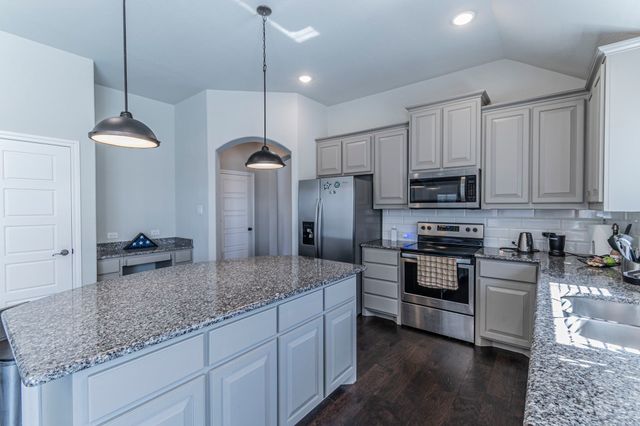 1901 Maplewood Drive, Glenn Heights, TX 75154