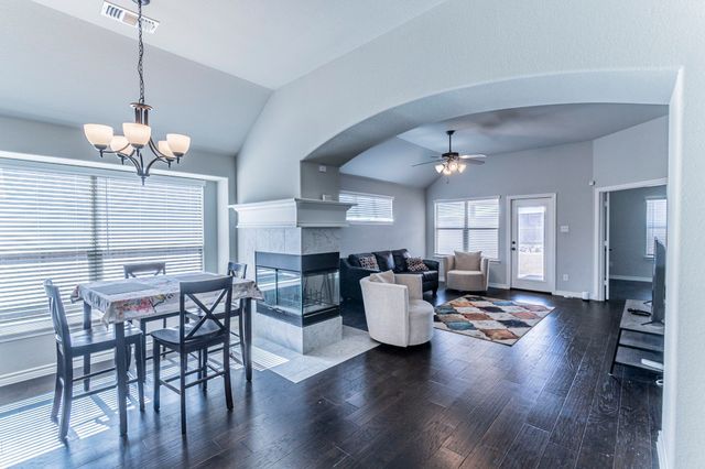 1901 Maplewood Drive, Glenn Heights, TX 75154