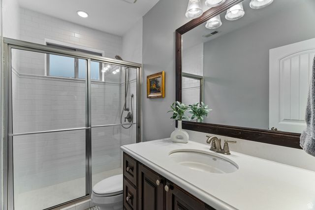 57 W GROVE CREEK CIR, Farmington, UT 84025