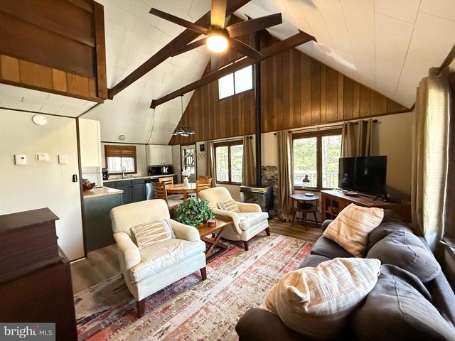 437 ORONO DR, Pocono Lake, PA 18347