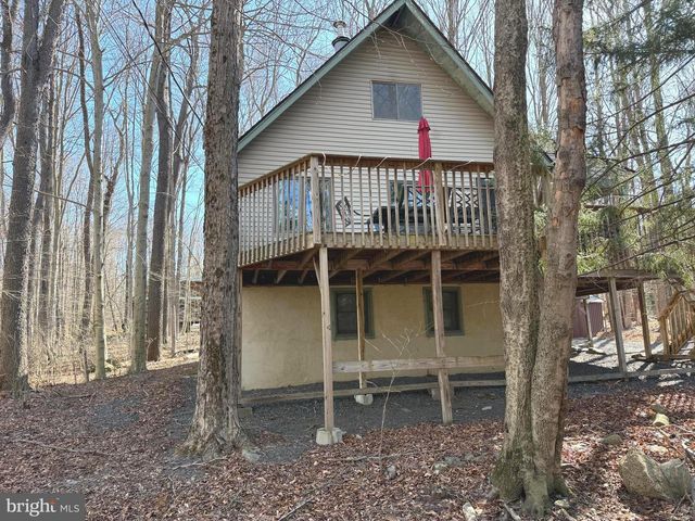 437 ORONO DR, Pocono Lake, PA 18347