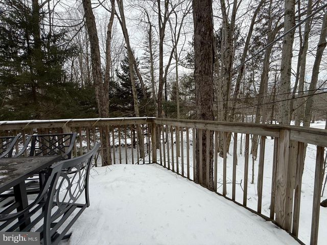 437 ORONO DR, Pocono Lake, PA 18347