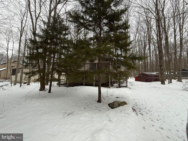 437 ORONO DR, Pocono Lake, PA 18347