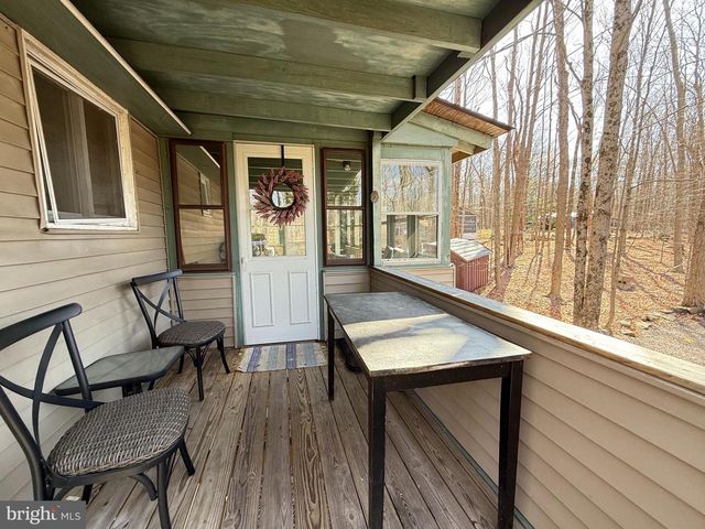 437 ORONO DR, Pocono Lake, PA 18347