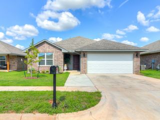 9013 Quapaw Creek Trail, Oklahoma City, OK 73160