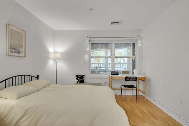318 Rindge Ave 103, Cambridge, MA 02140