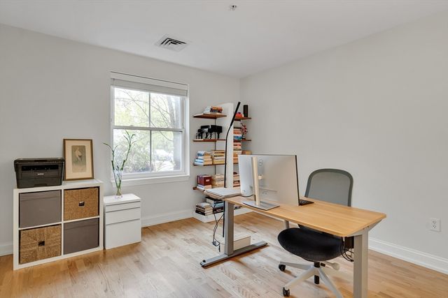 318 Rindge Ave 103, Cambridge, MA 02140