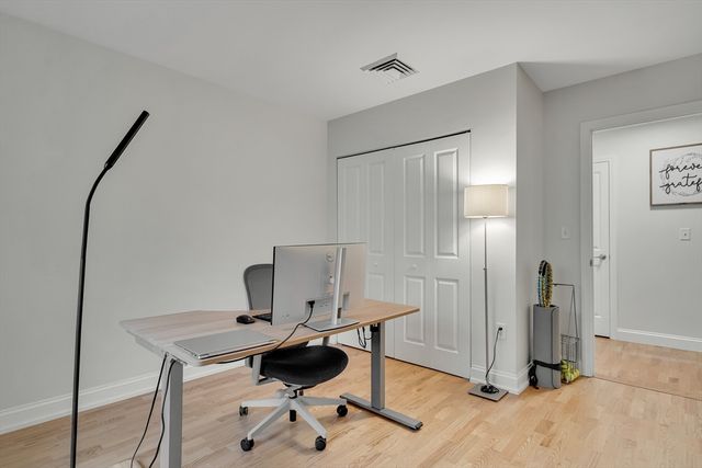 318 Rindge Ave 103, Cambridge, MA 02140