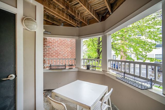 318 Rindge Ave 103, Cambridge, MA 02140