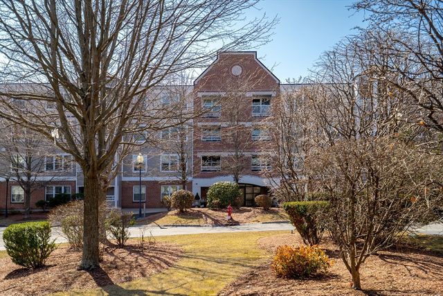 318 Rindge Ave 103, Cambridge, MA 02140