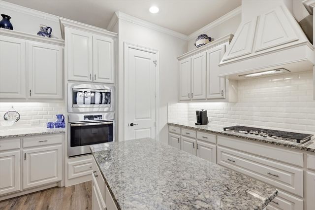 6909 Heather Lane, North Richland Hills, TX 76182